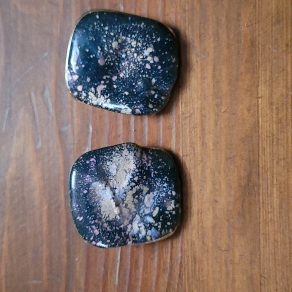 Vintage oversized galaxy post earrings - Picture 4 of 4